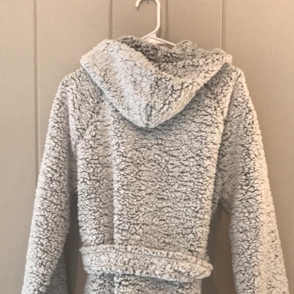 Aerie Sherpa Robe - Picture 8 of 11